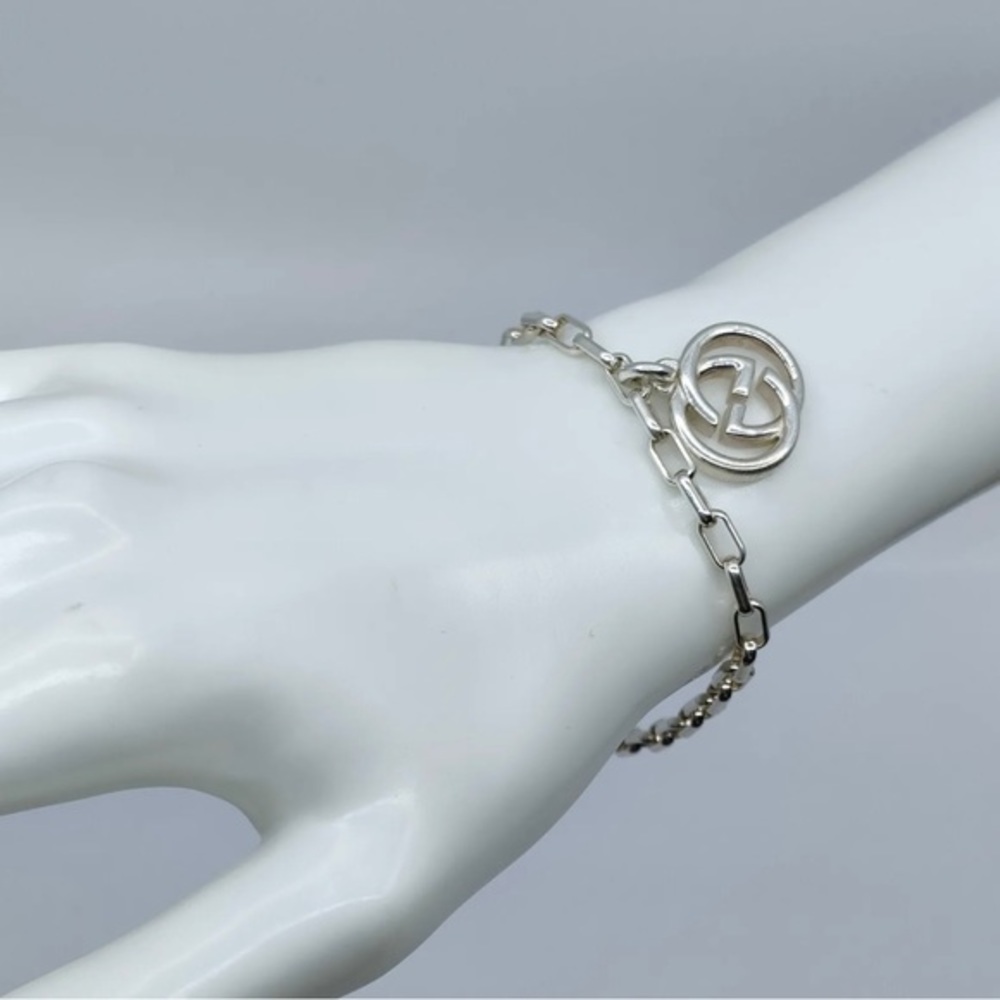 Gucci Sterling‎ Silver Interlocking Pendant Bracelet - Picture 8 of 9